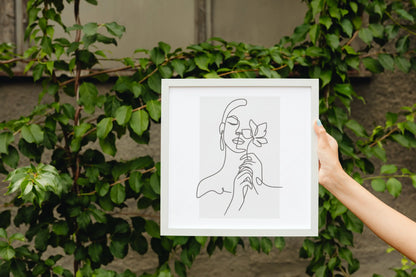 Linear Lux Frame
